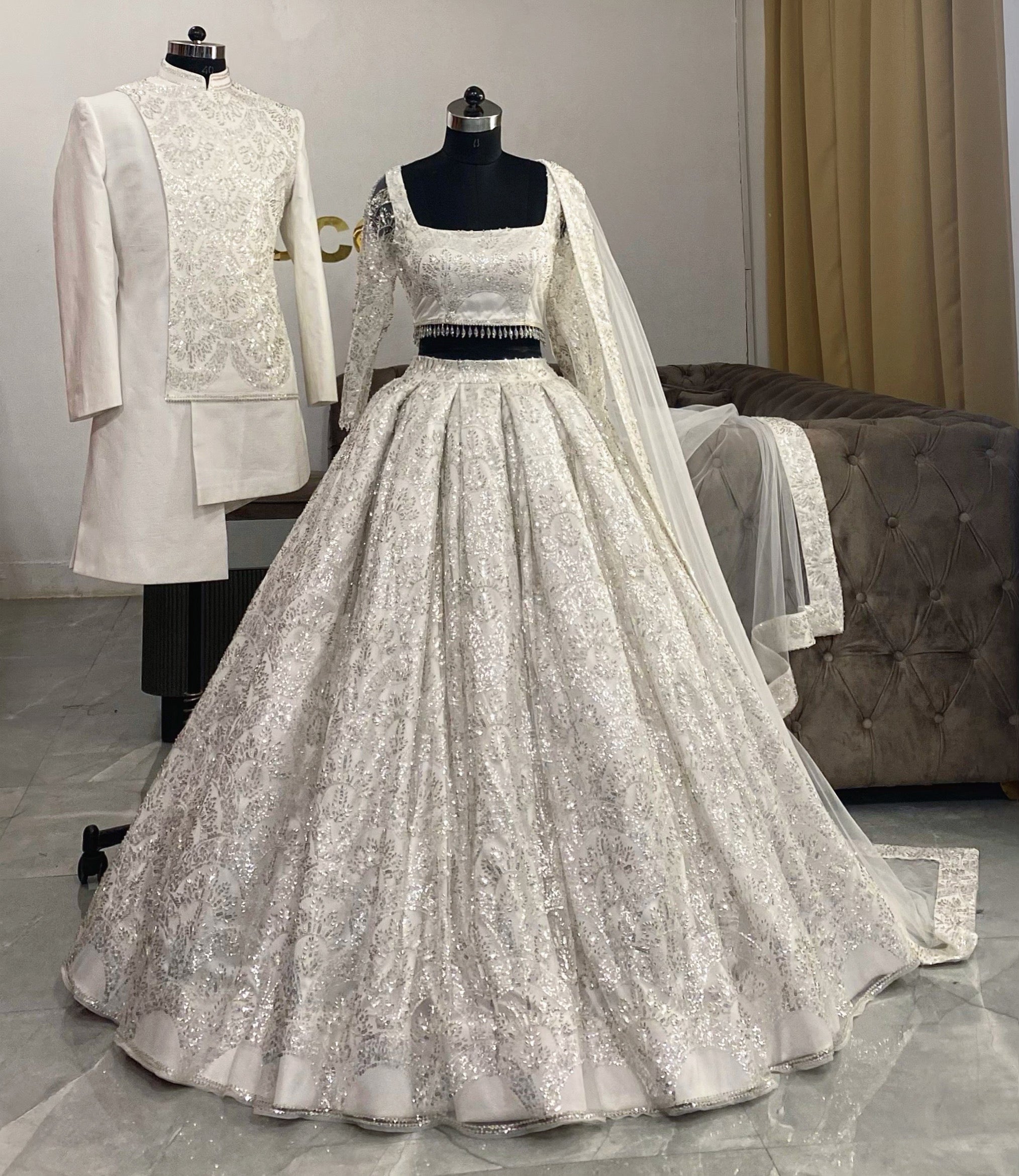 White bride & groom set – Ricco India