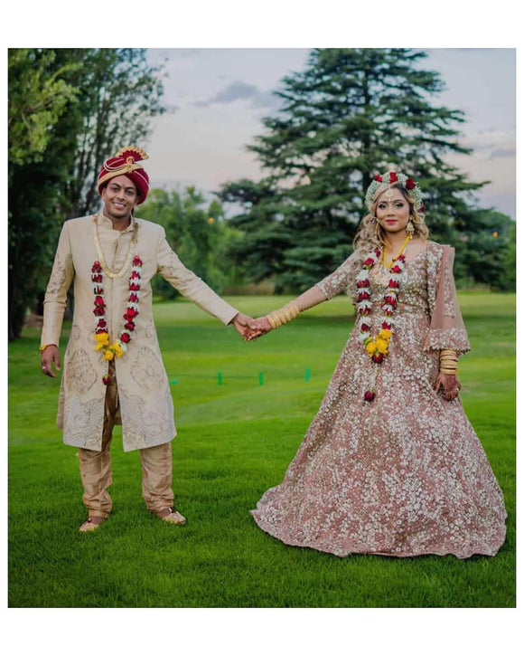 Modern dulha-dulhan! Bride and groom ditch traditional dress for tracksuits  during wedding - WATCH viral video
